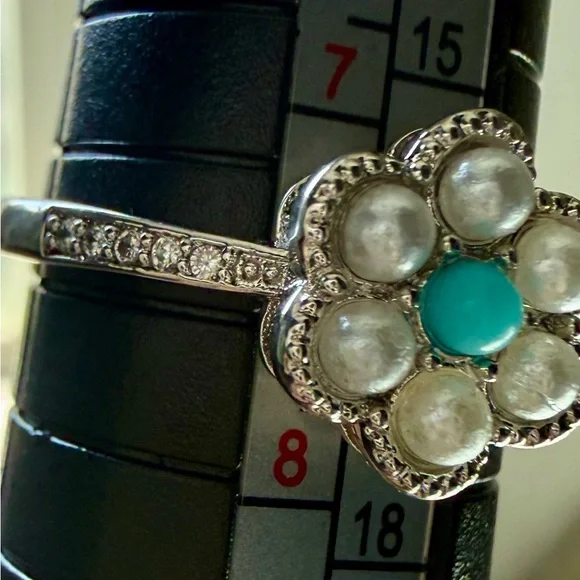 NEW! Pretty Bird Jewelry Flower Ring with Turquoise Center and Pearl Accents - Picture 9 of 13